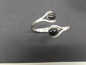 Black Onyx Bracelet mounted on Sterling Silver - Picture 1 of 2