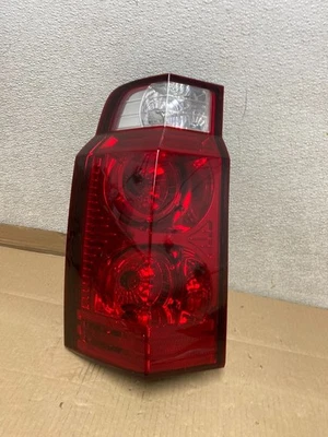 Luz trasera izquierda del lado del conductor Jeep Commander 2006 a 2010 OEM U2828 DW Foto 1 de 4