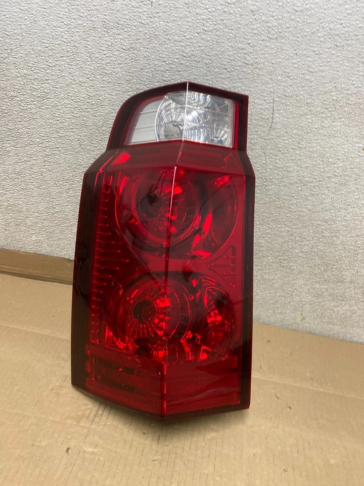 Luz trasera izquierda del lado del conductor Jeep Commander 2006 a 2010 OEM U2828 DW Foto 1 de 4