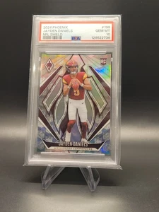 2024 Panini Phoenix #198 Jayden Daniels NFL Shield /150 Rookie PSA 10 GEM MINT - Foto 1 di 2