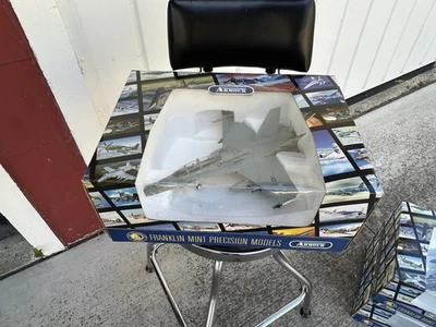 Franklin Mint Armour diecast B11B201 F/A-18 Hornet USMC "Viking" escala 1:48 Foto 1 de 4