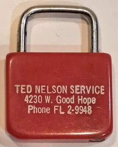 Vintage Mid Century Red Bakelite Advertising Key Fob Nelson Service Milwaukee - Picture 1 of 8