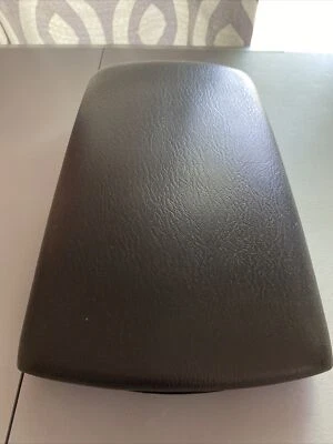 2002 2003 2004 Jeep Liberty console central descanso de braço apoio de braço tampa fabricante de equipamento original - Imagem 1 de 3