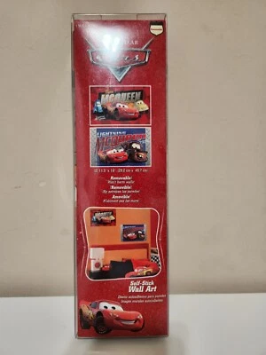 Arte de pared autoadhesivo de autos Disney/Pixar Foto 1 de 2