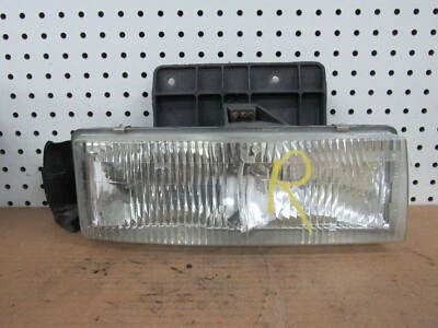 95 96 97 98 99 00 01 02 03 04 05 CHEVROLET ASTRO HEADLAMP ASSEMBLY 16518494 OEM - Image 1 of 3