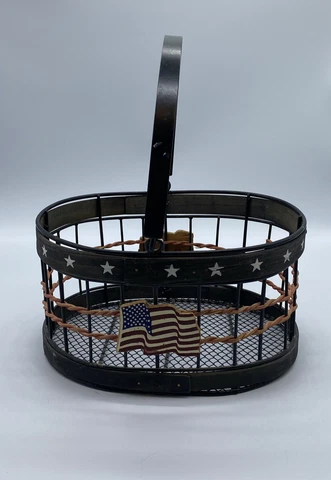 Wooden American Flag Metal Wire Basket With Wicker Woven Through Napkin Holder Cover