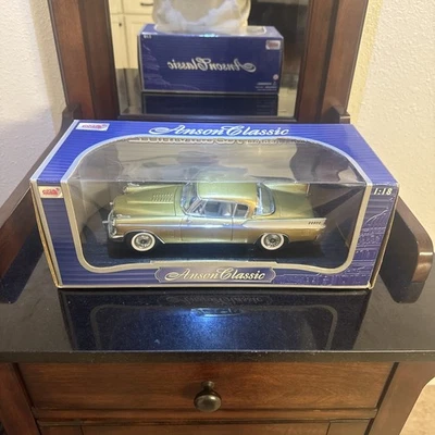1957 Studebaker  Golden Hawk - Anson Classic - Die-cast - 1/18 Scale - Image 1 of 4