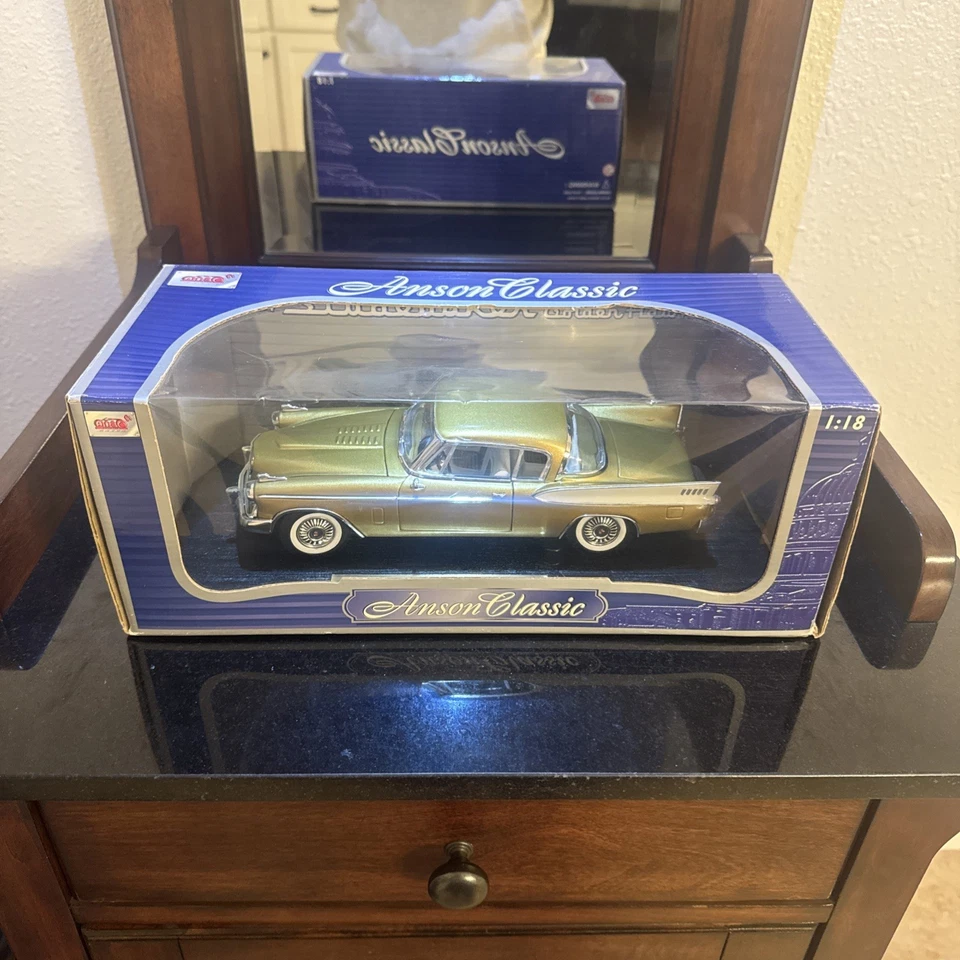 1957 Studebaker  Golden Hawk - Anson Classic - Die-cast - 1/18 Scale - Image 1 of 4
