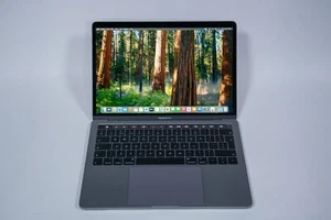 MacBook Pro 13" 2018 / Core i7 / 500GB SSD / 16GB RAM/ - Photo 1/7
