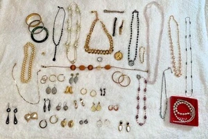 Vintage and Modern Jewelry Lot Junk Draw Estate Necklace Earring Brooch Bracelet - Picture 1 of 10