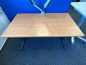 Höhenverstellbarer Fleischer Schreibtisch - Bild 1 von 2