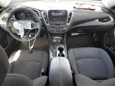 Used Front Lower Center Console fits: 2019 Chevrolet Malibu floor w/o wireless c - Imagem 1 de 4