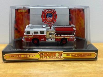 Code 3 Collectibles F.D.N.Y. Bomba Seagrave Squad Co. 1 Foto 1 de 4