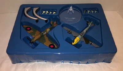 CORGI SUPERMARINE SPITFIRE MKI & MESSERSCHMITT BF 109E 49505 1/72 LTD. EDITION - Image 1 of 4