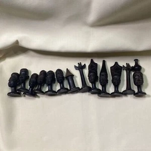 Antichi pezzi scacchi Makonde africani intagliati a mano (13 pezzi in totale) - Foto 1 di 13