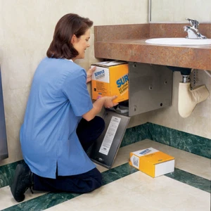Bobrick B-830 SureFlo® Seifenspendersystemschrank - Bild 1 von 1