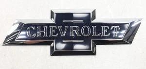 NEW OEM GM Heritage Tailgate Bowtie Emblem 84149654 Silverado 100th Edition 2018 - Foto 1 di 5
