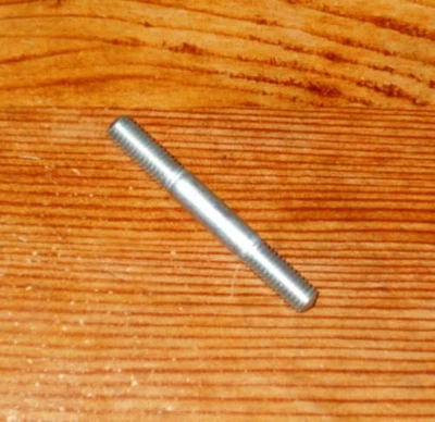 Perno de cabeza de motor OEM 09108-08174 1985-1989 Suzuki LT250R RM250 TS125X TS250X Foto 1 de 4