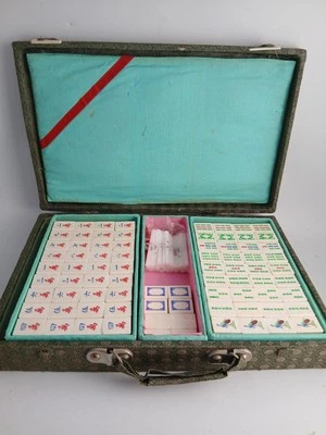 Vintage 1940s/50s Mahjong Set - Complete 152 Tiles - 4 Dice - Very Good Quality - Image 1 of 4
