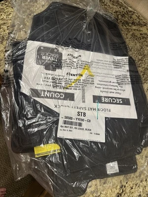 Комплект из 4 оригинальных черных напольных ковриков 2025 Lexus RX350 — новые — запечатанные - Изображение 1 из 4