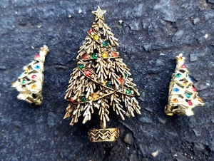 Vintage Christmas Tree Rhinestone Candles Brooch Signed ART Clip-on Earrings Lot - Picture 1 of 6