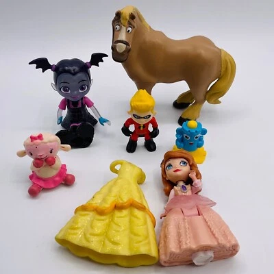 Lote de Juguetes Disney Vampirina Caballo Doc Lambie Sofía Princesa Bella Vestido Increíble Foto 1 de 4