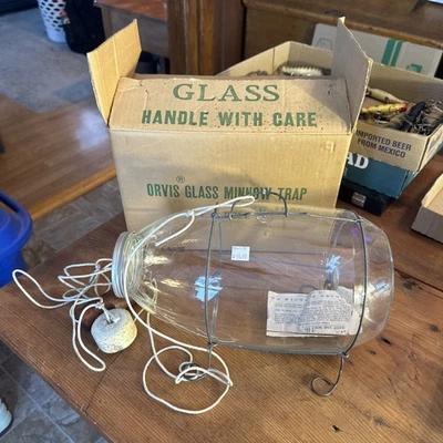 Trampa Minnow de vidrio en relieve original CF Orvis Manchester en caja original Foto 1 de 4