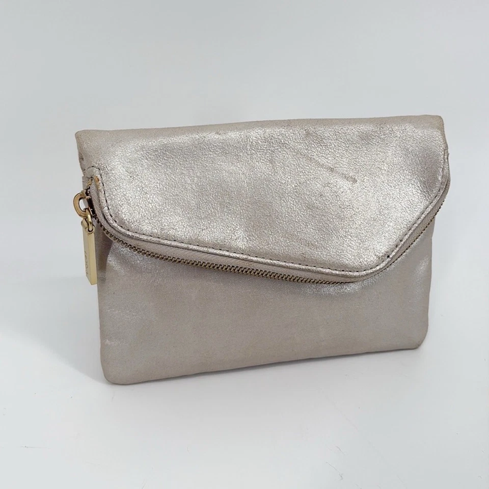 Bolso de mano Hobo Oyster de cuero opalescente para mujer Foto 1 de 4