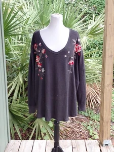 Top Woman Within talla 3X gris bordado cuello en V tejido gofre - Imagen 1 de 17