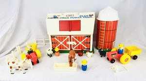 VTG 1968 Fisher Price Little People 915 Play Family FARM BARN SILO MOO Works! - Picture 1 of 13