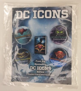 2018 Comic Con DC Icons Dawnbreaker 4 Pinback Button Set   Still Sealed - Picture 1 of 3