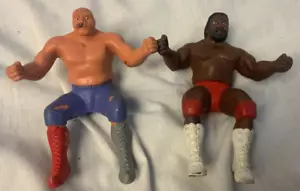 2 Vtg 1985 WWF Thumb wrestlers - Picture 1 of 9
