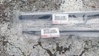 TOYOTA Corolla AE86 Puerta Delantera Vidrio Interior Restricción Izquierda y Derecha Juego Genuino Foto 1 de 3