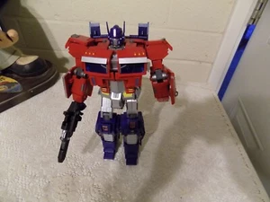 Modellino Perfect Generation Toy Gt-03 Idw Optimus Prime Model BELLO - Foto 1 di 9