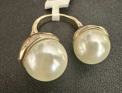 Banana Republic Double Pearl Open Cocktail Ring Size 5 - Image 1 of 4