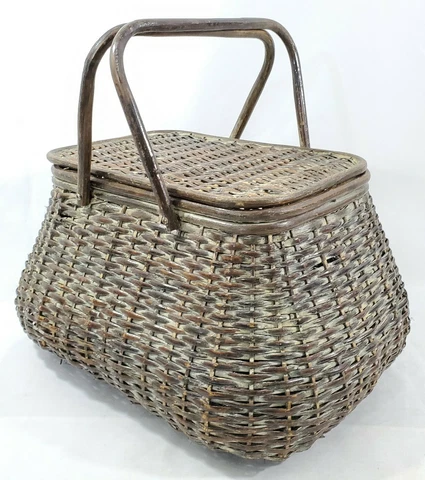 Large Wicker Ratan Bamboo Basket Lid Handles Vintage Distressed Washed Brown Cover