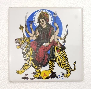 Obra de arte vintage de azulejos de cerámica Durga Maa - Diosa sobre tigre, decoración espiritual del hogar - Imagen 1 de 5