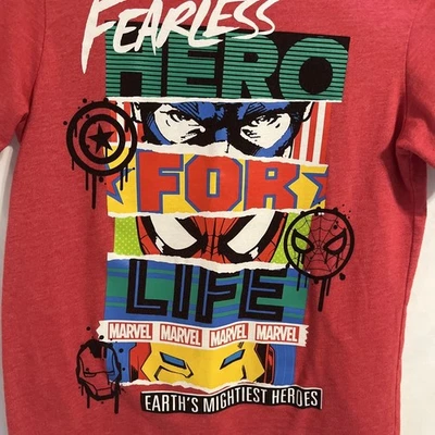 Marvel Avengers Fearless Hero for Life T 恤 蜘蛛侠 钢铁侠 二手状况完好 男孩 大号 — 第 1/4 张图片