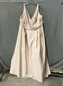 David's Bridal Satin Tank Ball Gown size 22 - Bild 1 von 6