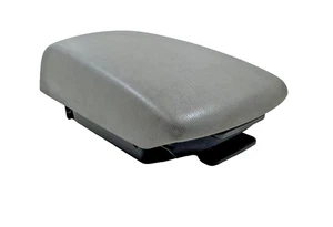 Mazda 3 Bracciolo Comparto Console Centrale BP4K6445X - Picture 1 of 4