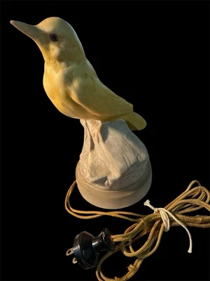 Lámpara con cable de luz nocturna canaria amarilla porcelana bisque vintage inusual Foto 1 de 4