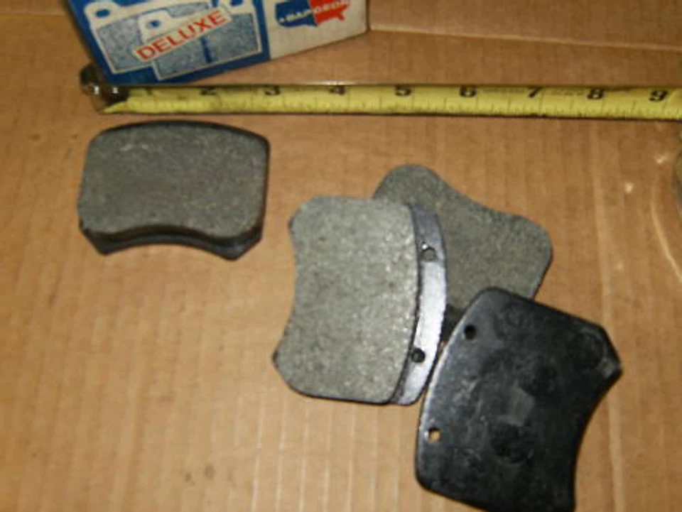 Nuevas pastillas de freno de disco delanteras Austin/Morris D-6 '63-72 Foto 1 de 1