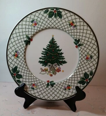 Christmas Story by Mikasa-12" Chop Plate/Round Platter 12" 5/8-JAPANDINNERWARE:  - Image 1 of 4