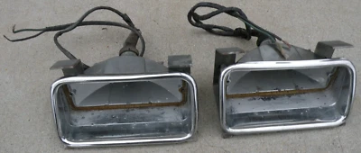 LINCOLN CONTINENTAL TURN SIGNAL PARKING LAMP LIGHT HOUSING 1961-1964 61-64 OEM - Image 1 of 4