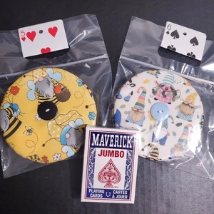 Portatarjetas de tela manos auxiliares lote de 2 + cartas, gnomos abeja/primavera - Imagen 1 de 7