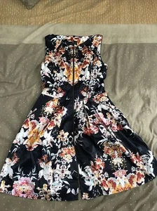 Cue Dress Size 10 Work Party Designer Fit And Flare Knee Lengthn Floral - Picture 1 of 4