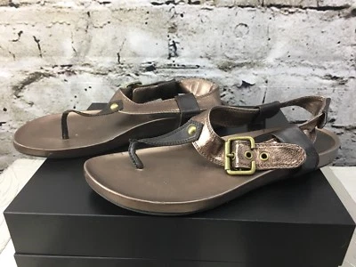 A.N.A.  Sandalias planas y hebilla 10M bronce metálico Foto 1 de 4