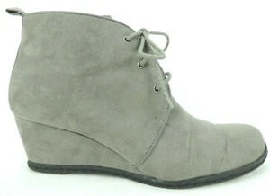 Franco Sarto Annabelle Keilabsatzstiefel Größe US 7 EU 37 M Wildleder grauer Stoffknöchel - Bild 1 von 10