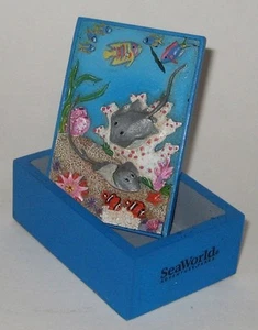 Retired Sea World Covered Trinket Box STINGRAYS w/ Ocean Life WE SHIP WORLDWIDE - Picture 1 of 2