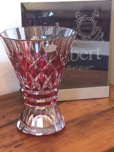 VAL SAINT-LAMBERT - Imposant vase taillé et doublé canneberge - signé - Bild 1 von 10
